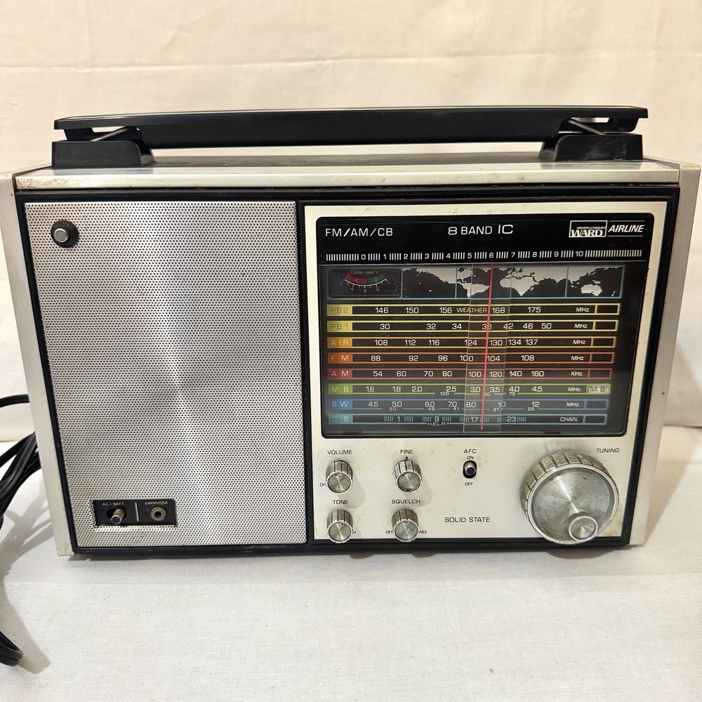 Montgomery Ward Airline Vintage 8-Band AM/FM/CB Shortwave Radio, AC ONLY, Works